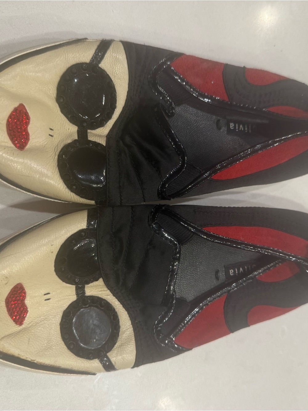 Alice + Olivia Black, Red and Cream Graphic Face Slip-On Sneakers